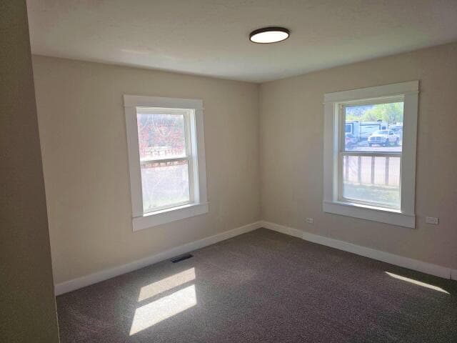Photo of 967 NW 2nd Street 13 of 21
