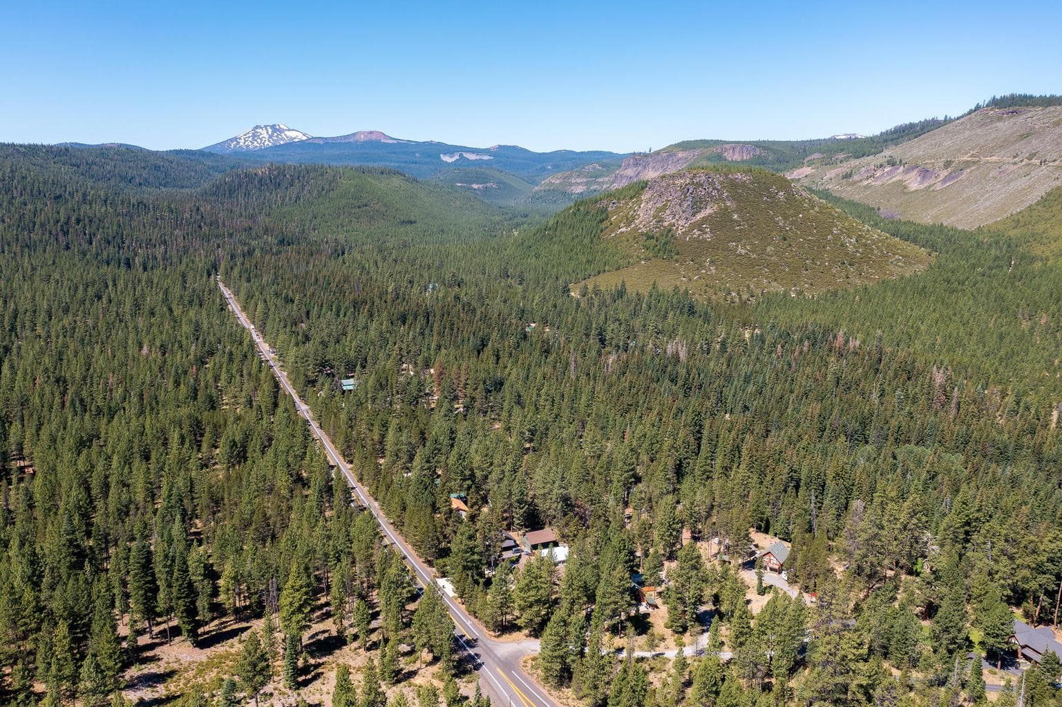 Photo of 16390 Skyliners Road 40 of 40