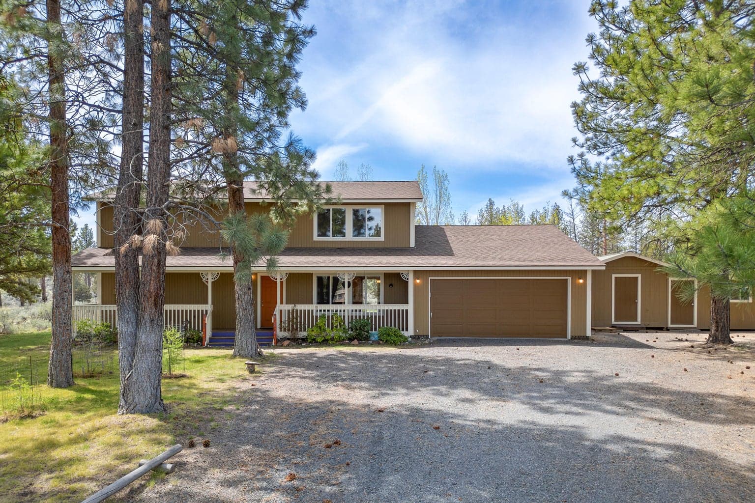 Photo of 22181 Calgary 2 of 40