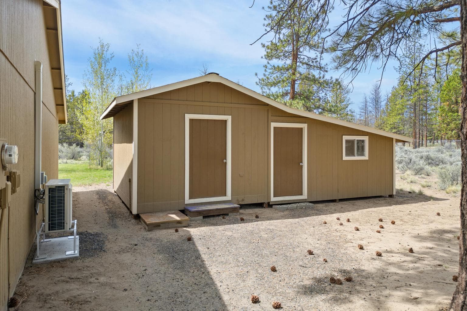 Photo of 22181 Calgary Drive 28 of 40