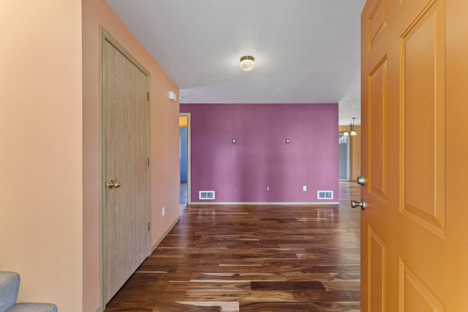 Photo of 22181 Calgary Drive 6 of 40