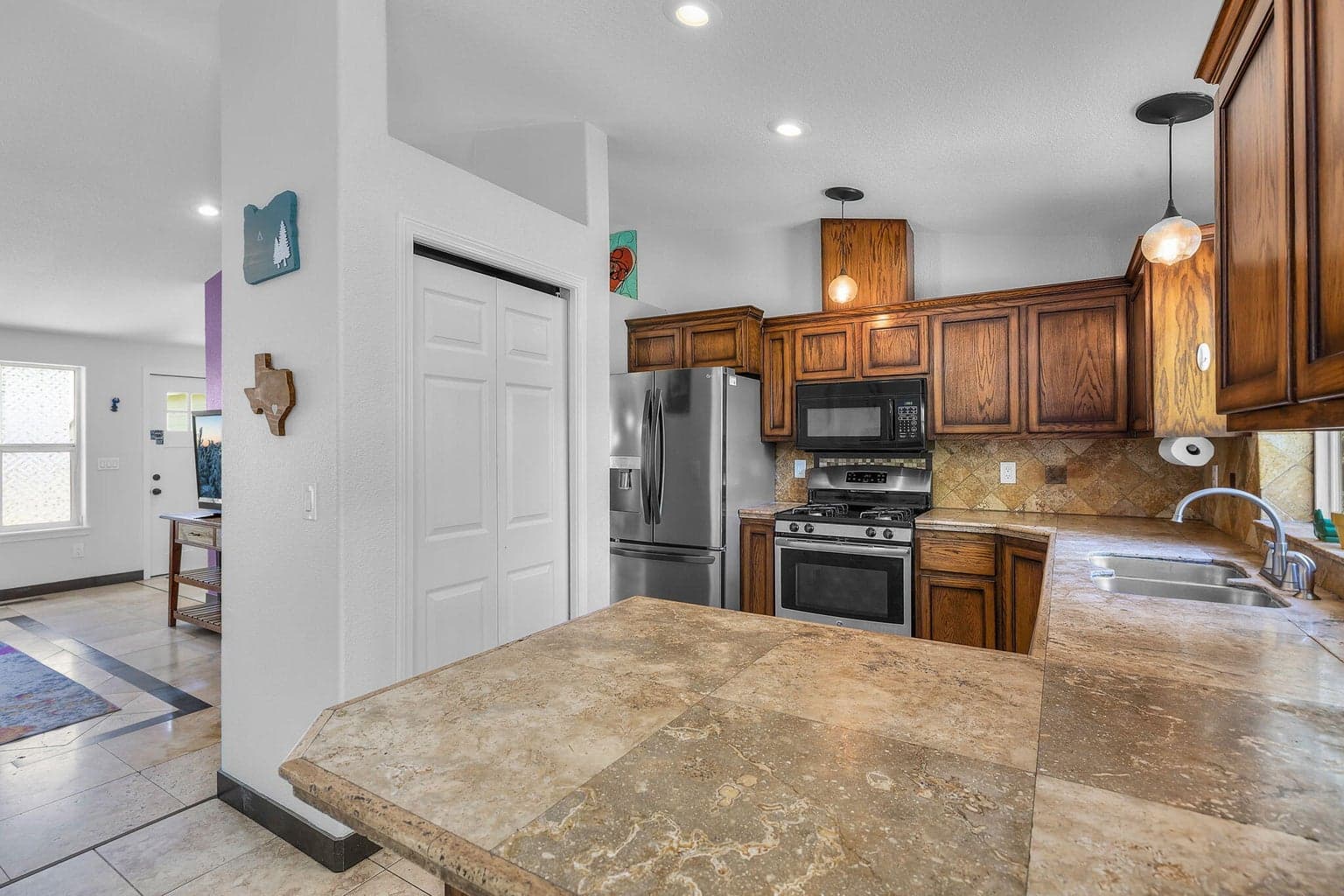 Photo of 755 NE Negus Place 11 of 31