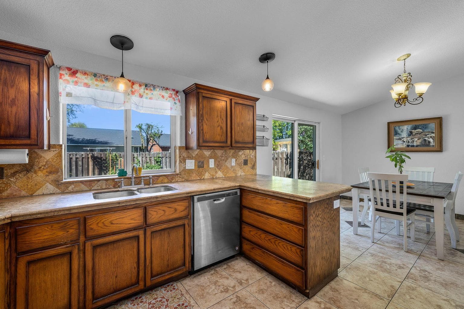 Photo of 755 NE Negus Place 12 of 31