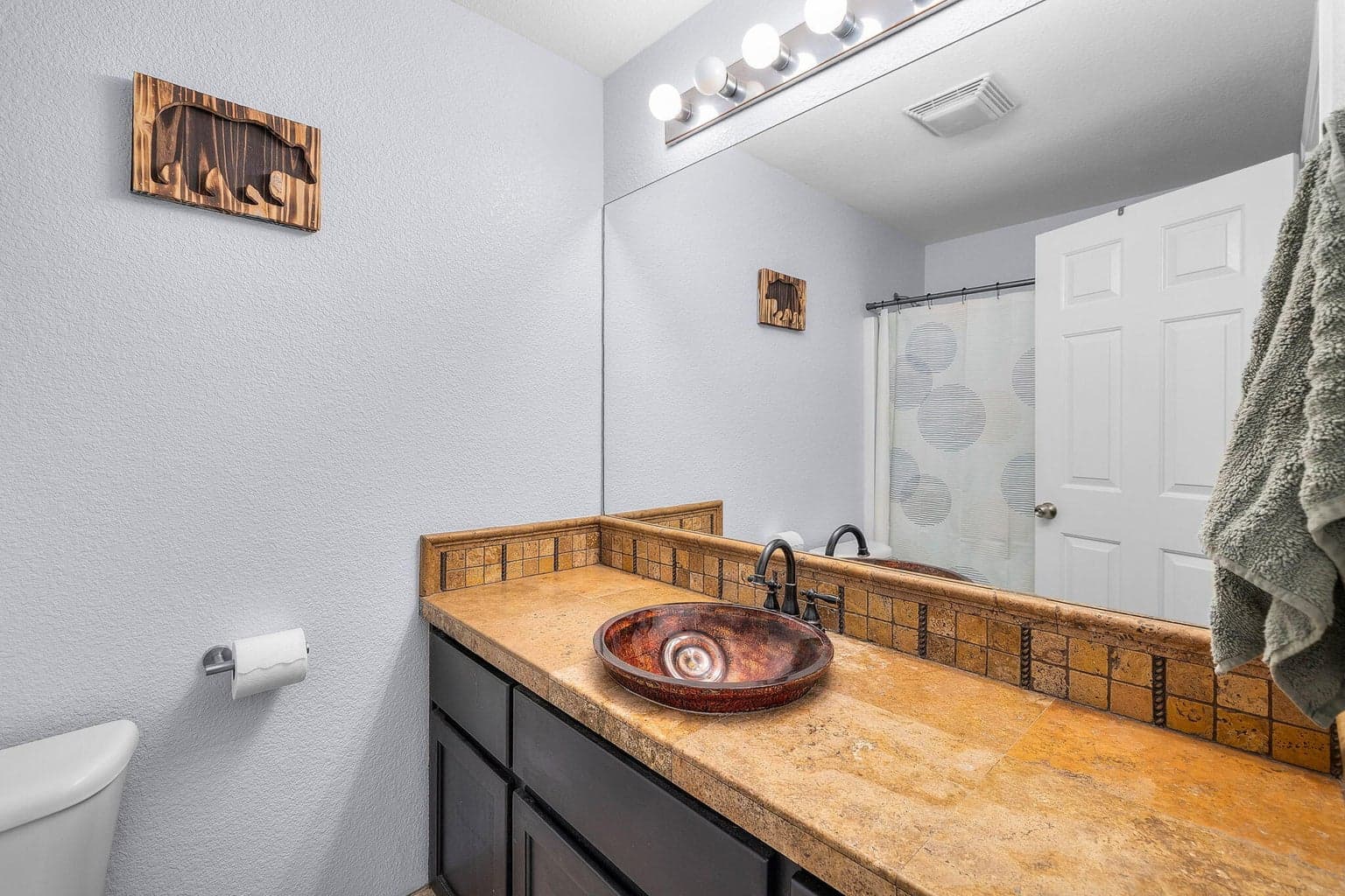 Photo of 755 NE Negus Place 19 of 31