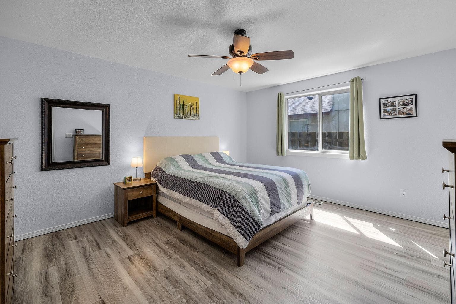 Photo of 755 NE Negus Place 14 of 31