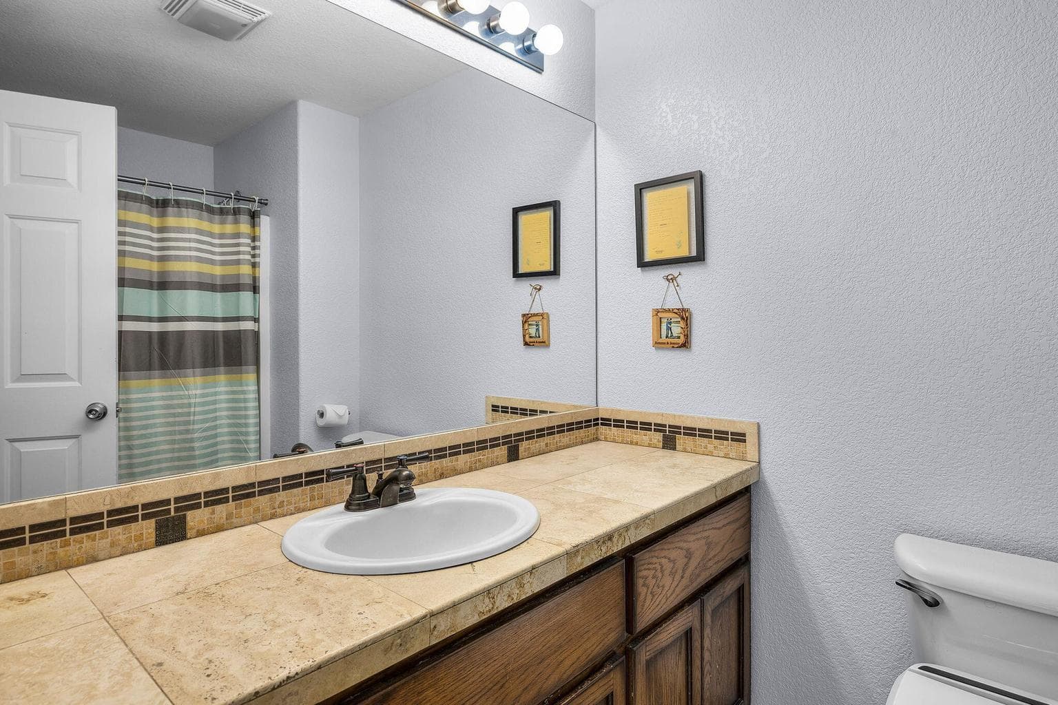 Photo of 755 NE Negus Place 16 of 31