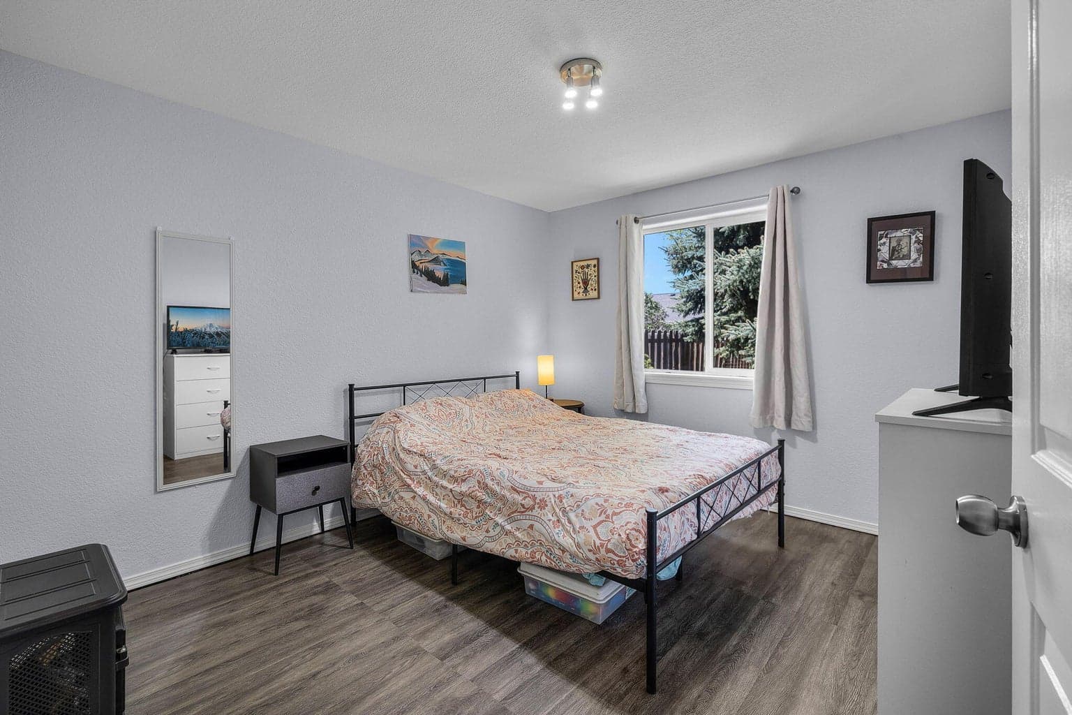 Photo of 755 NE Negus Place 17 of 31