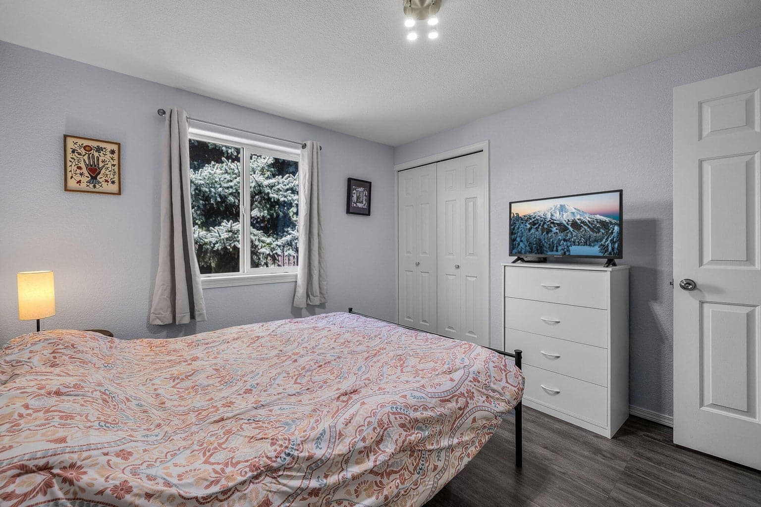 Photo of 755 NE Negus Place 18 of 31