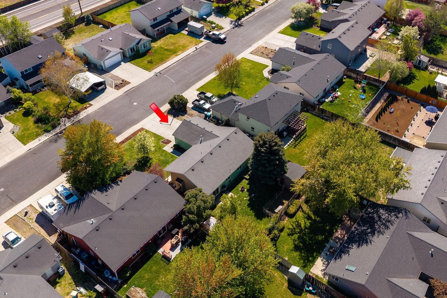 Photo of 755 NE Negus Place 30 of 31