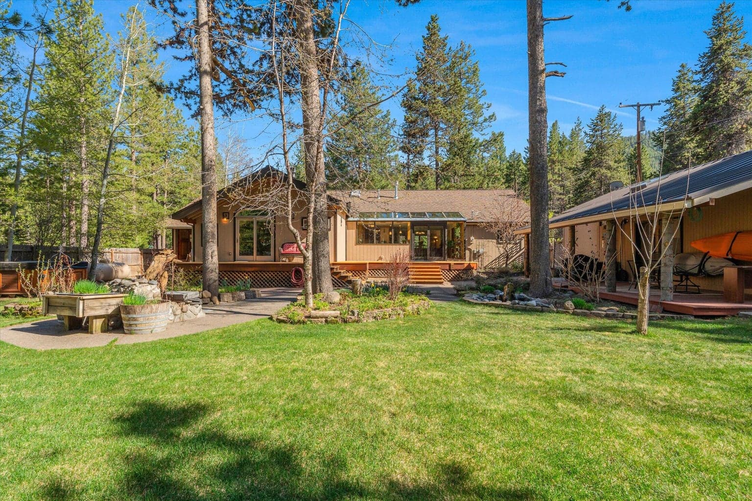 Photo of 16390 Skyliners Road 35 of 40