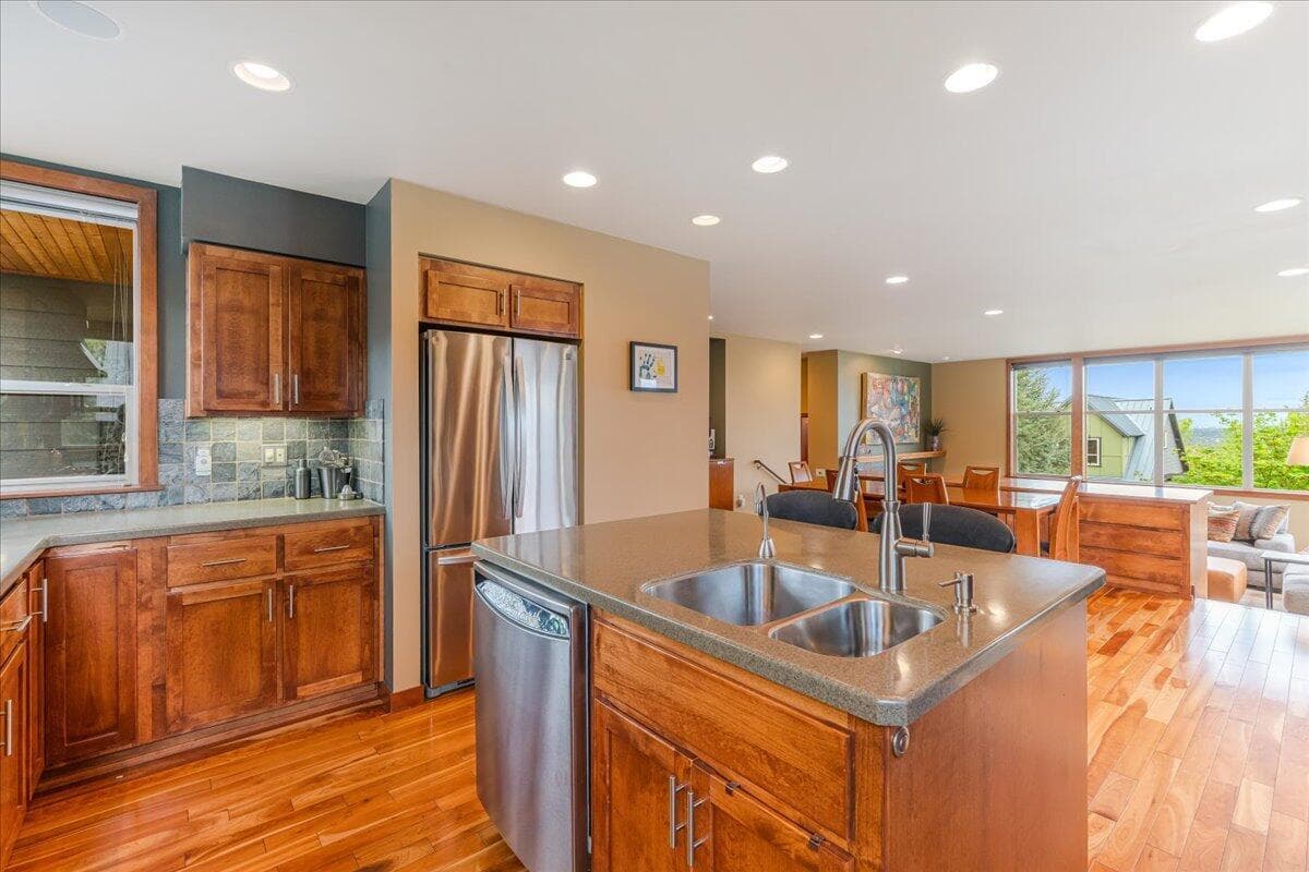 Photo of 202 Presidio Park Lane 15 of 37