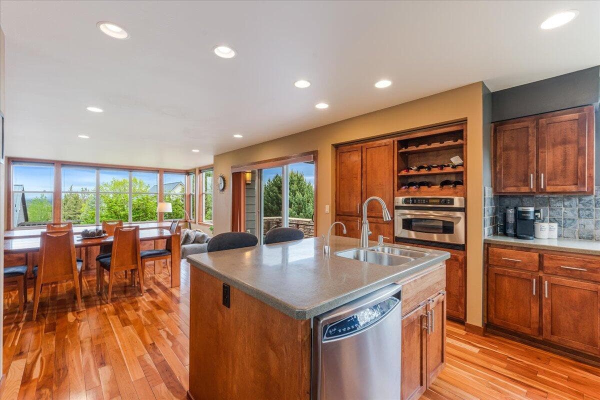 Photo of 202 Presidio Park Lane 16 of 37