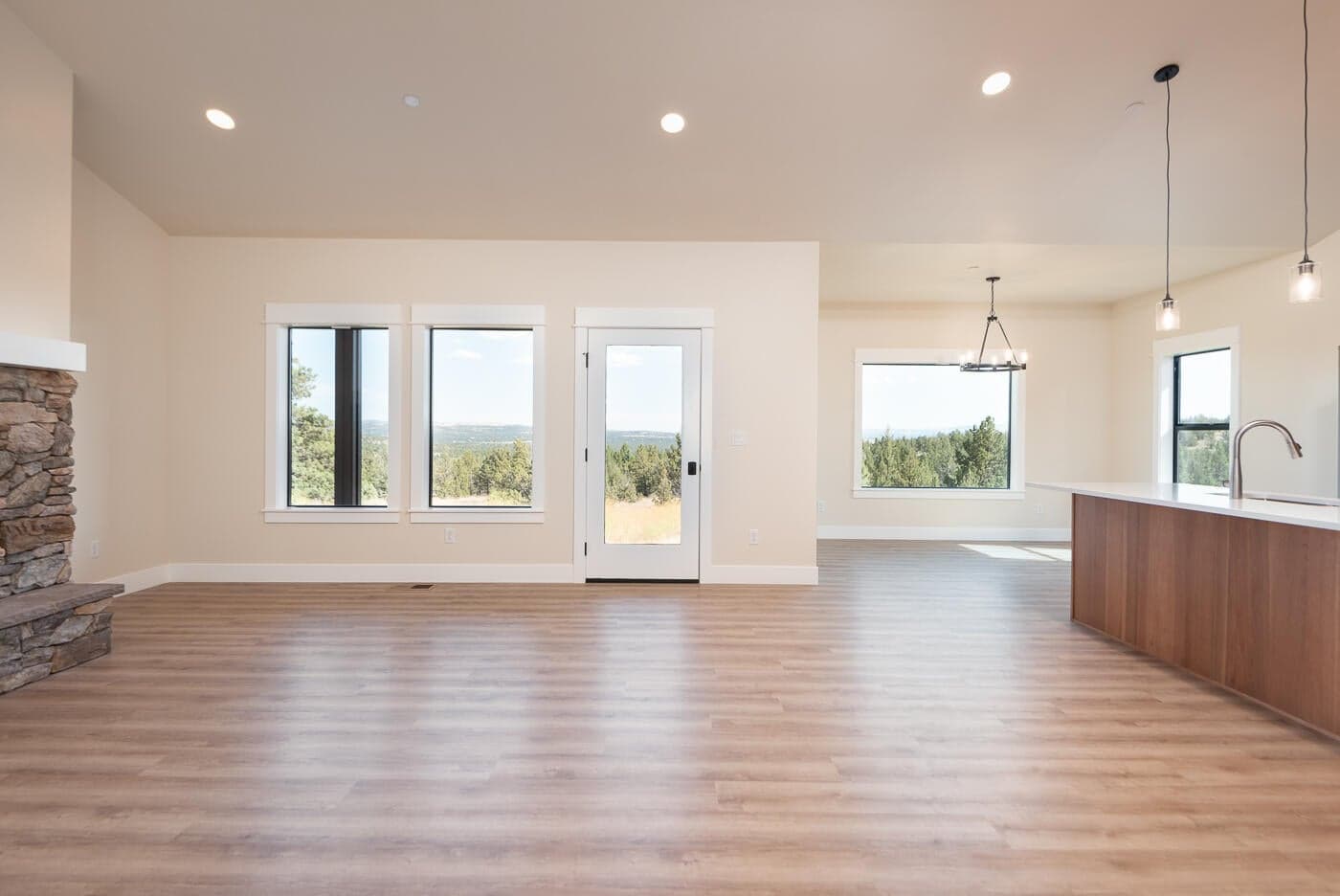 Photo of 1492 SE Texas Circle 11 of 40