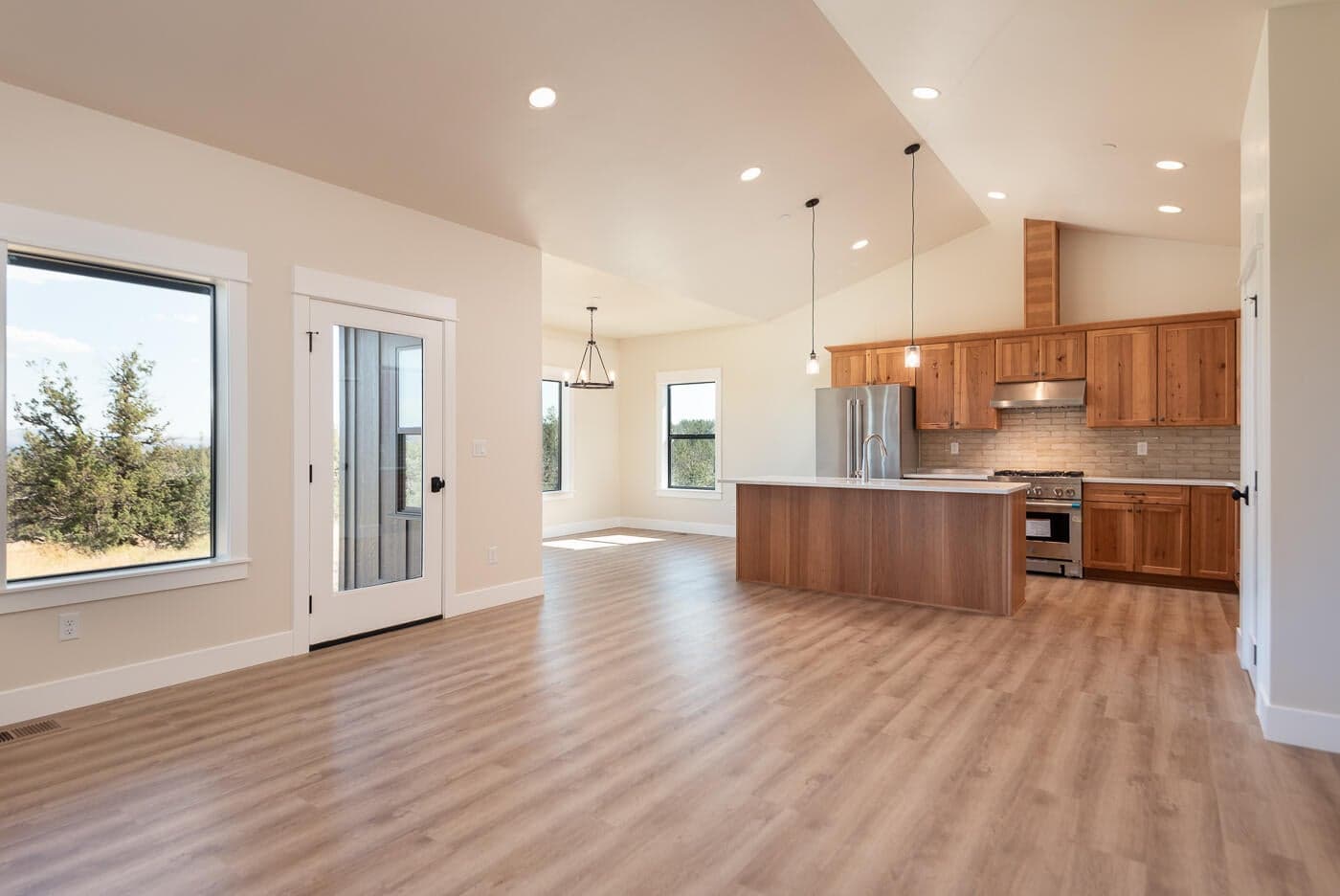 Photo of 1492 SE Texas Circle 12 of 40