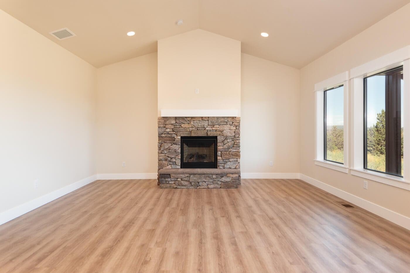 Photo of 1492 SE Texas Circle 19 of 40