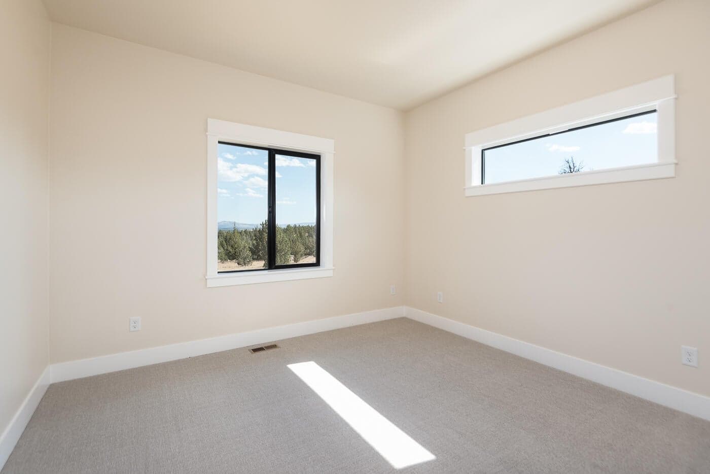 Photo of 1492 SE Texas Circle 25 of 40