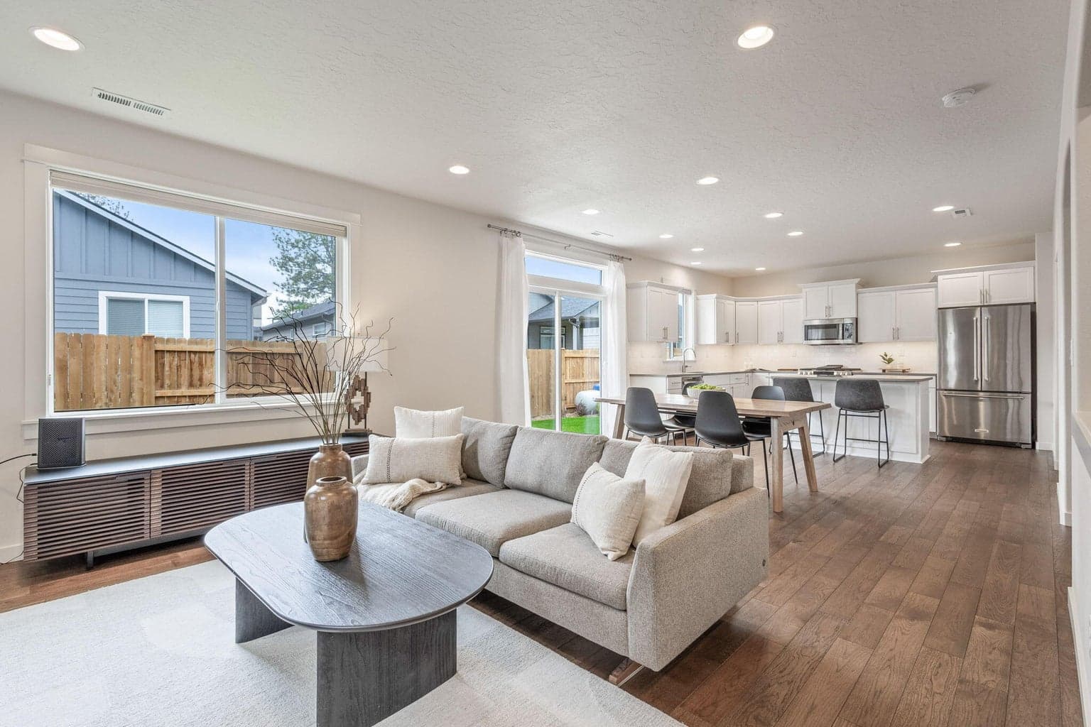 Photo of 619 N Willitts Street 15 of 46