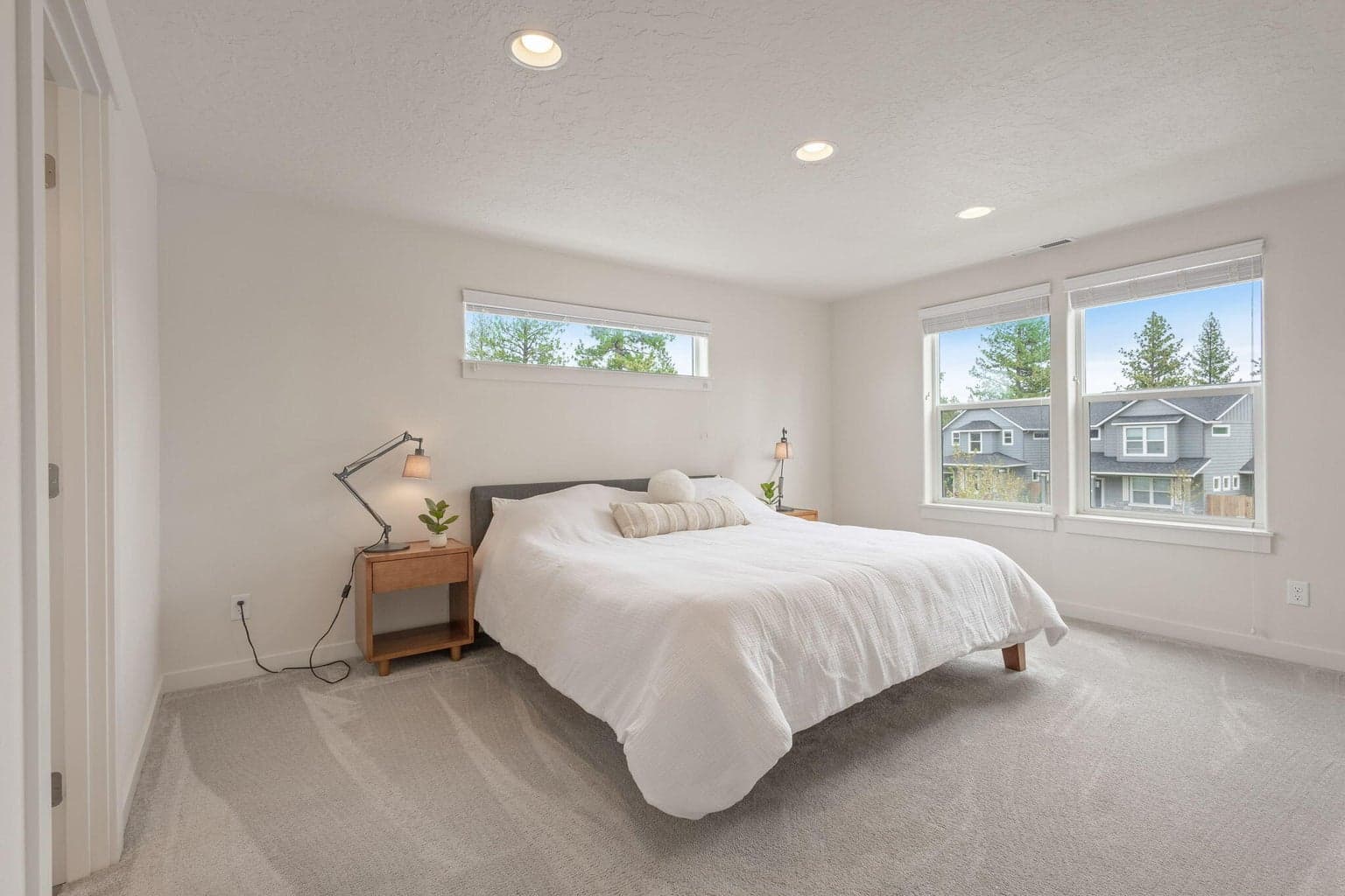 Photo of 619 N Willitts Street 26 of 46