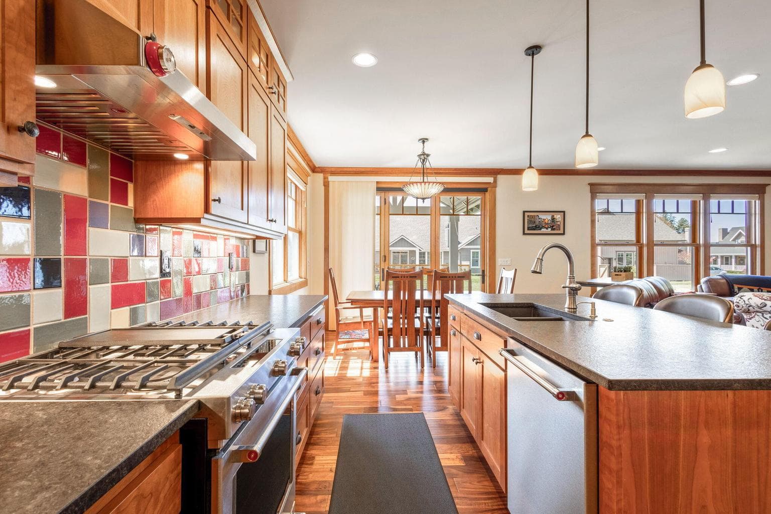Photo of 549 S Birch Street 11 of 48