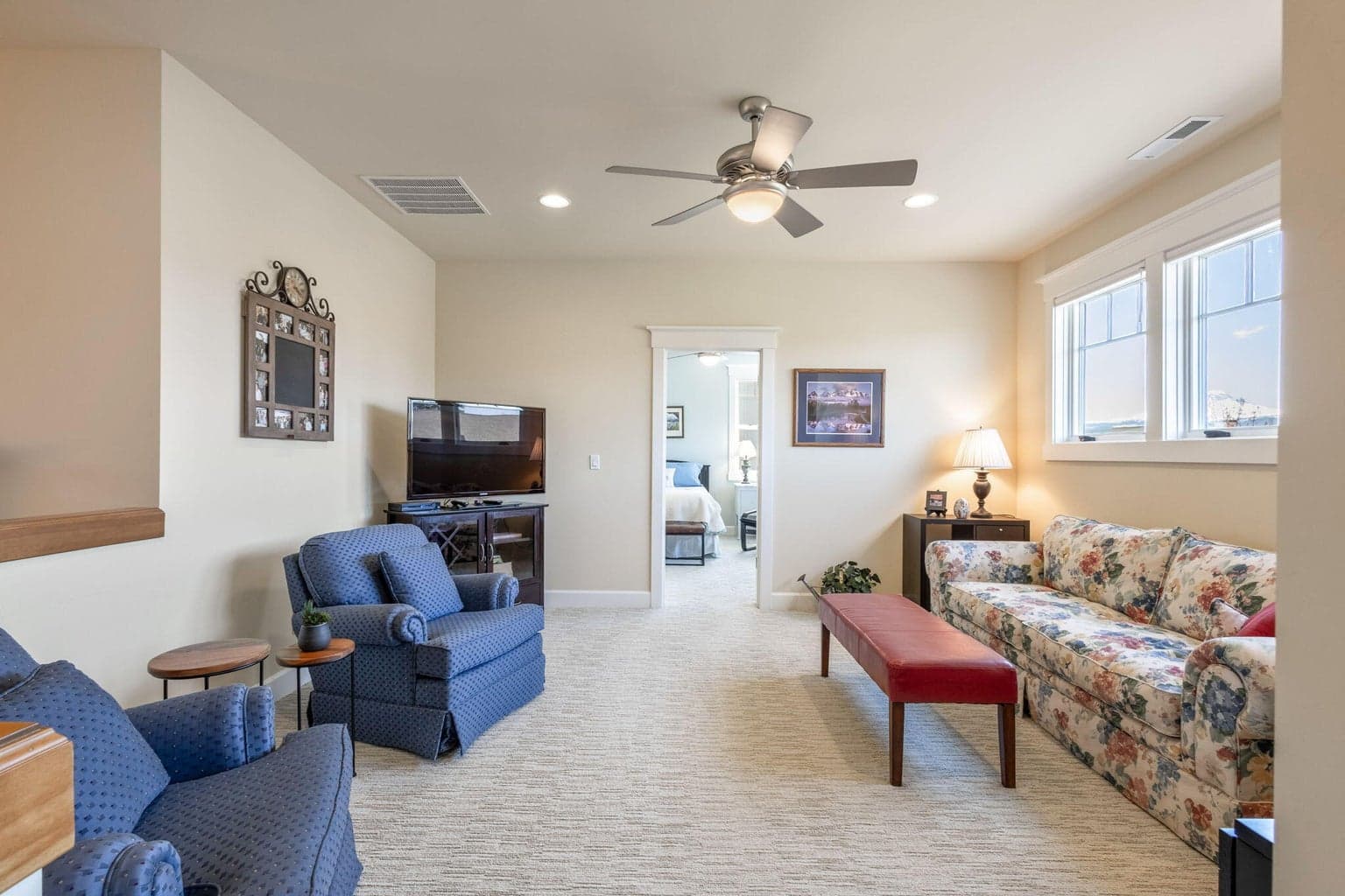 Photo of 549 S Birch Street 22 of 48