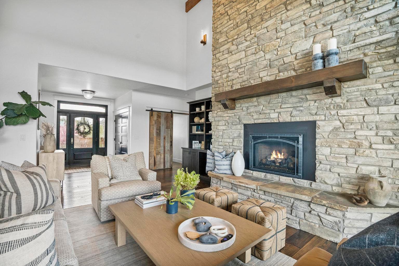 Photo of 61318 Tetherow Vista 5 of 34