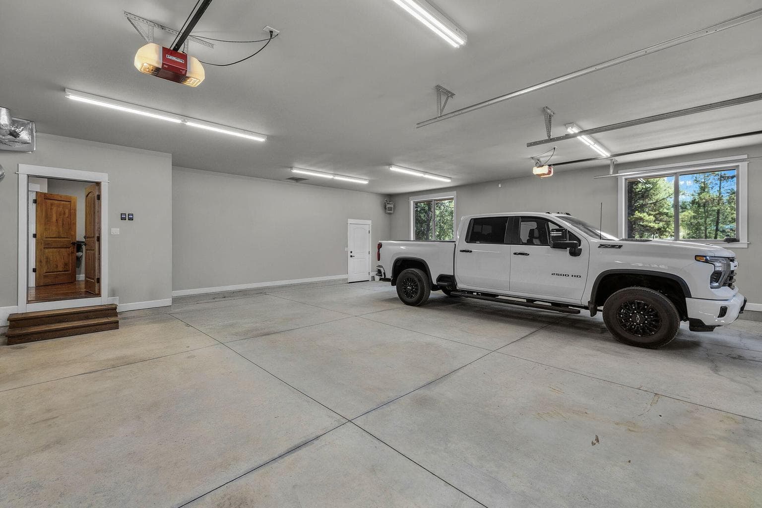 Photo of 52944 Plainview Drive 34 of 38