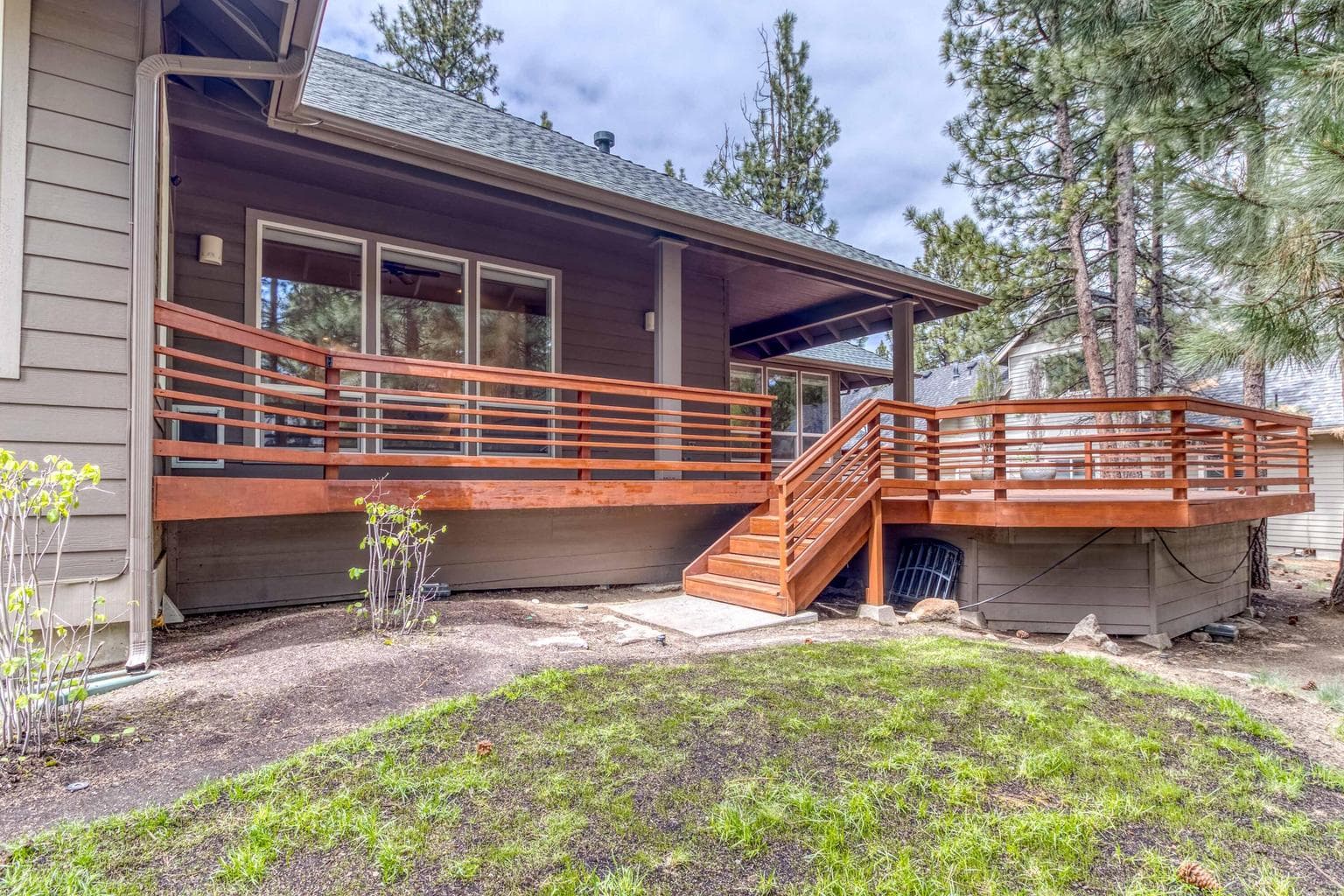 Photo of 3290 NW Massey Drive 21 of 25