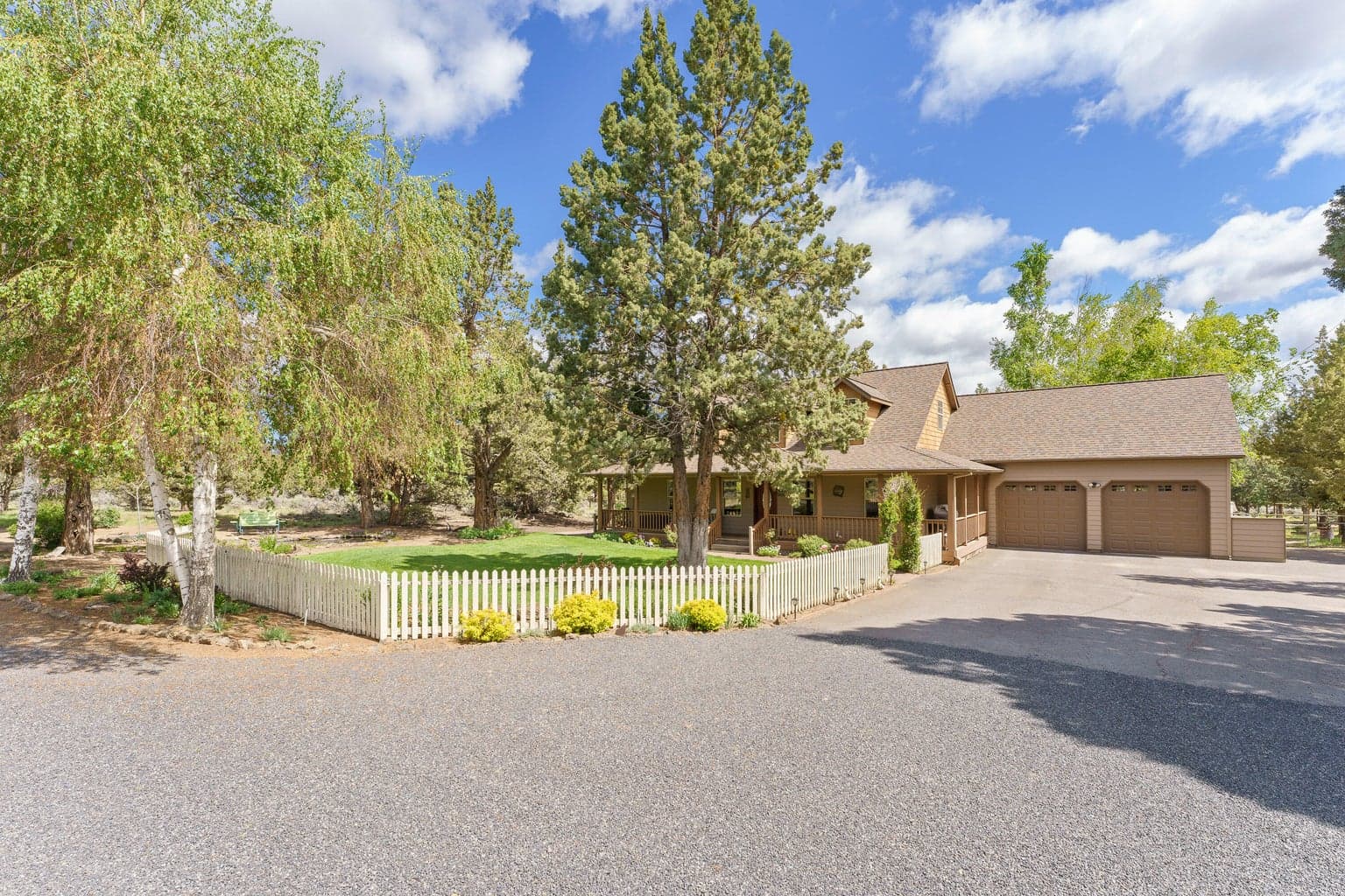 Photo of 63620 Hughes 2 of 51