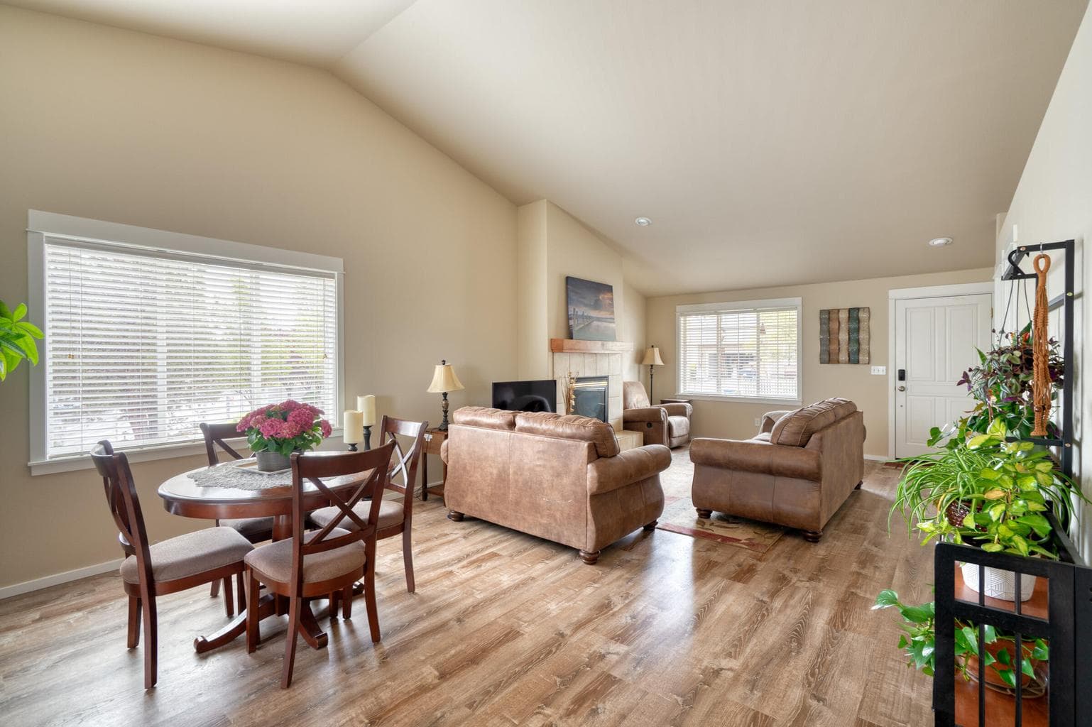 Photo of 3810 SW 30th Court SW 11 of 30