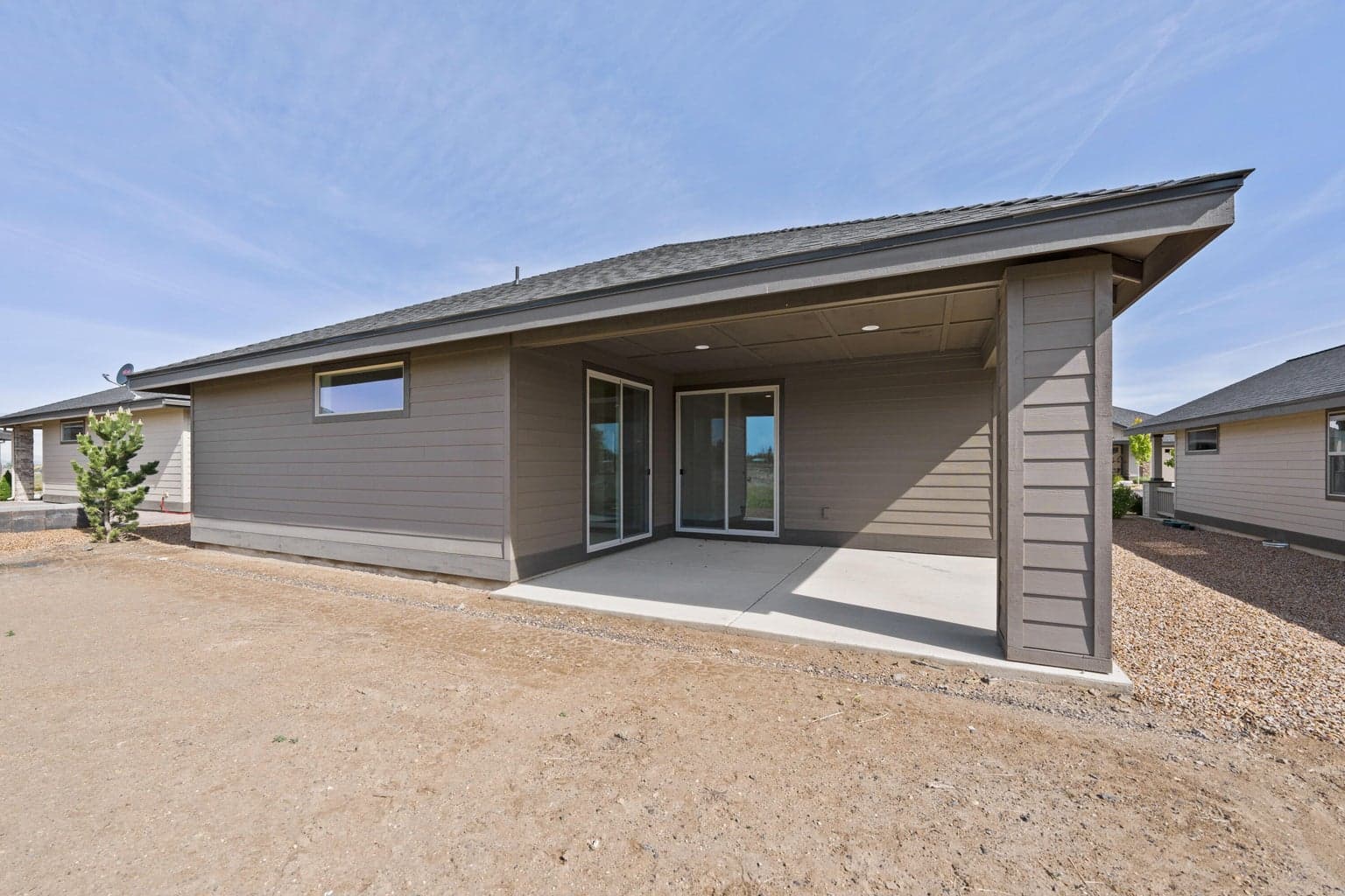 Photo of 2366 Redwood 4 of 31