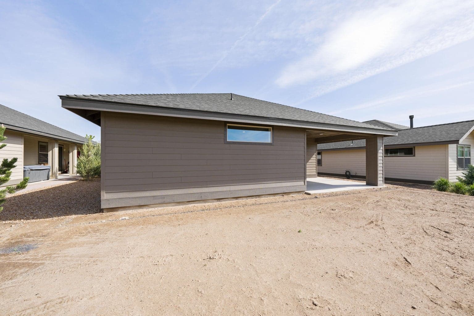 Photo of 2366 NW Redwood Avenue 6 of 31
