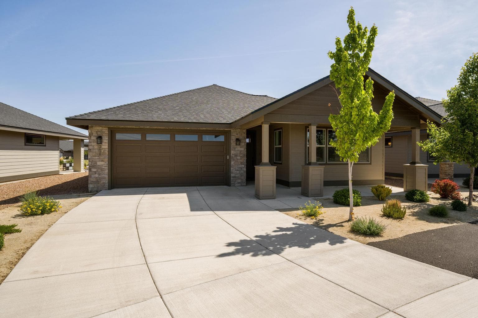 Photo of 2628 Redwood 2 of 36