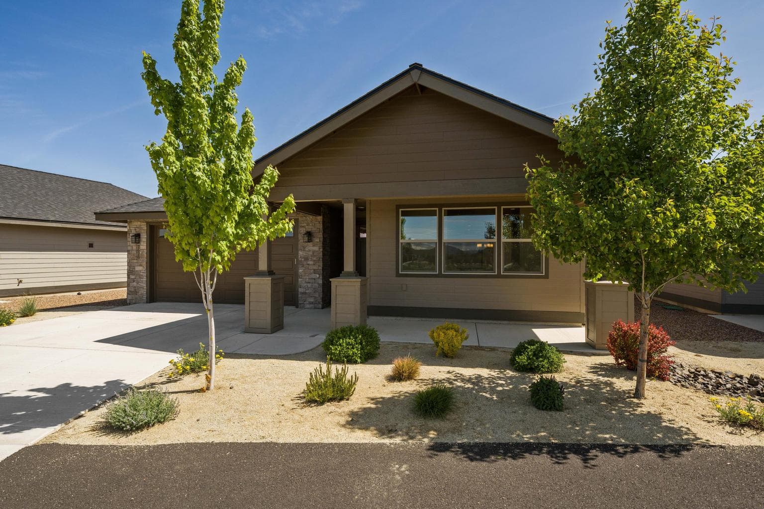 Photo of 2628 Redwood 3 of 36