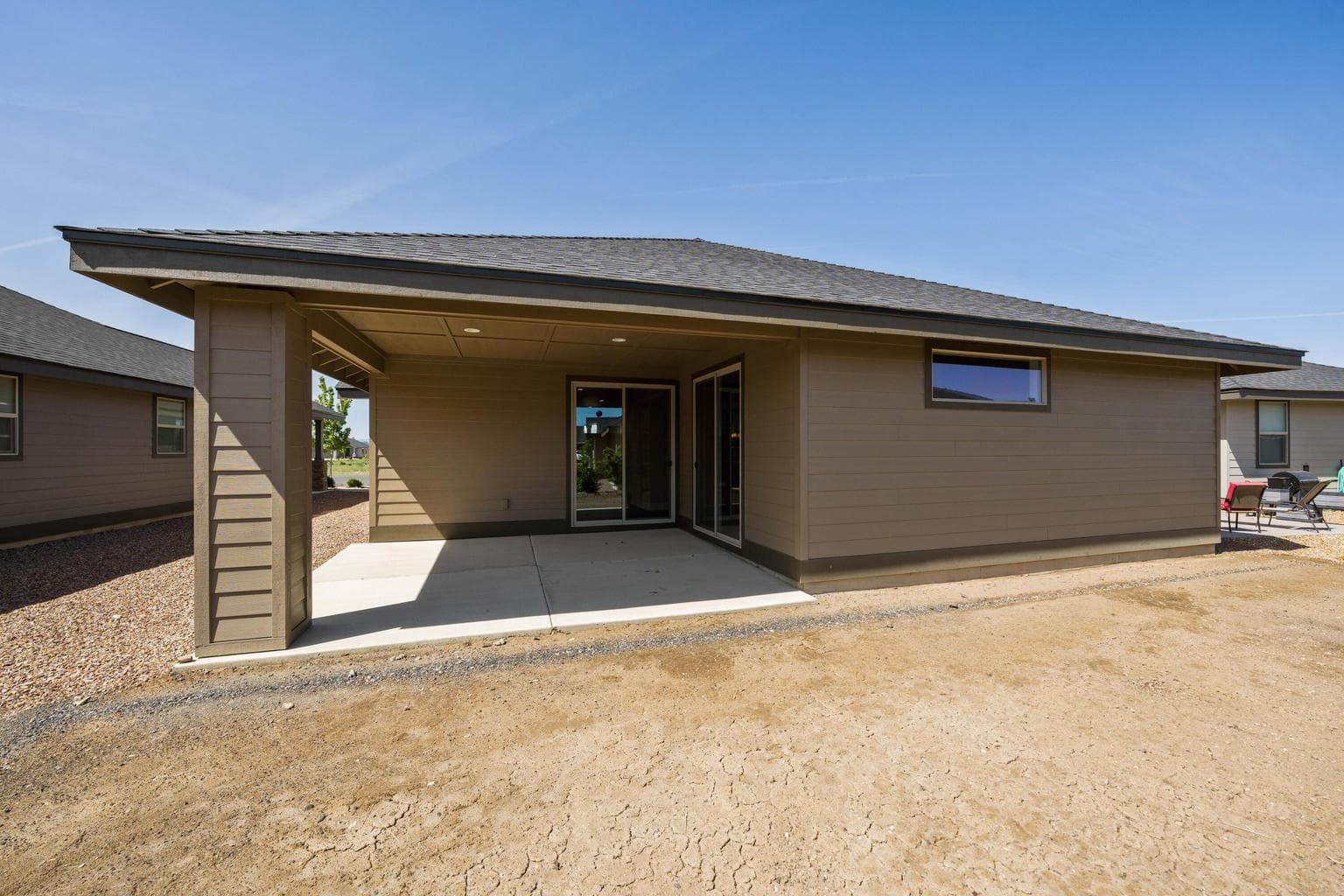 Photo of 2628 NW Redwood Circle 6 of 36
