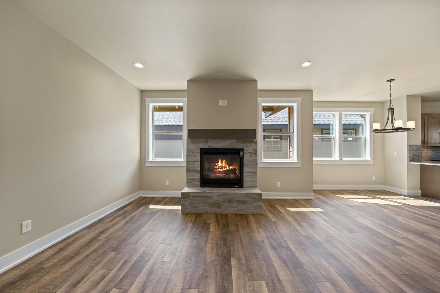 Photo of 2628 NW Redwood Circle 11 of 36