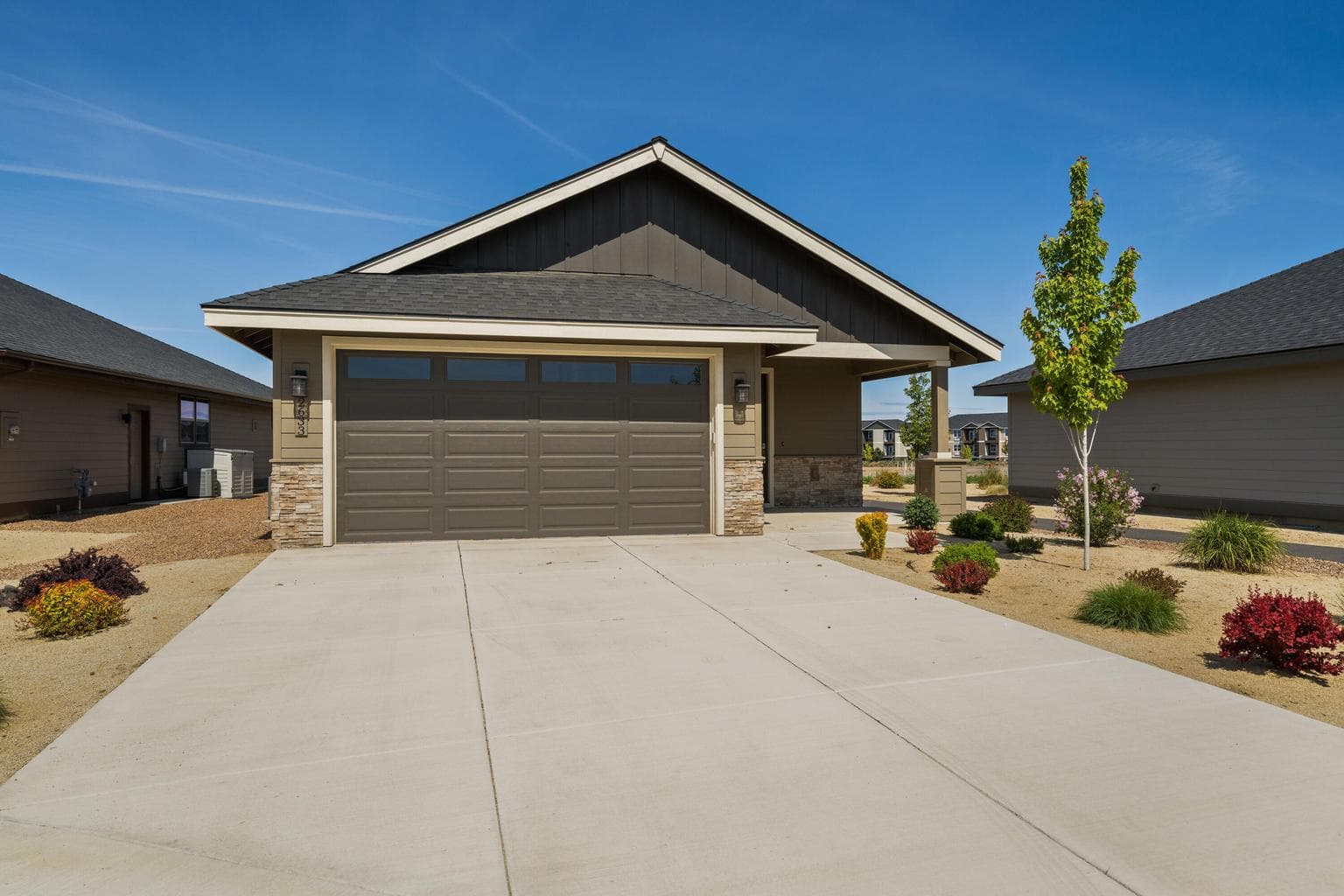 2633 Redwood