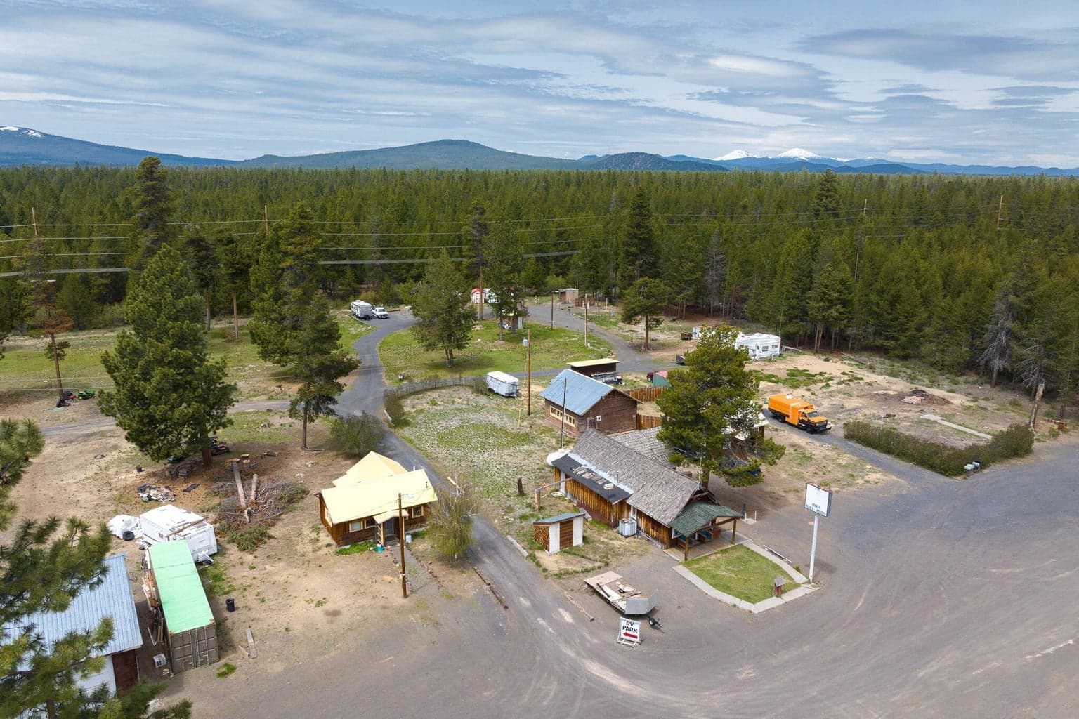 147810 Highway 97, Gilchrist, 97737