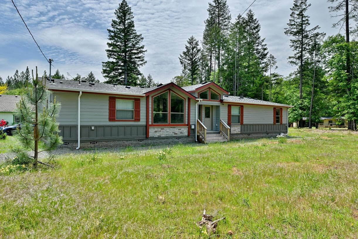 261 White Oak, Cave Junction, 97523