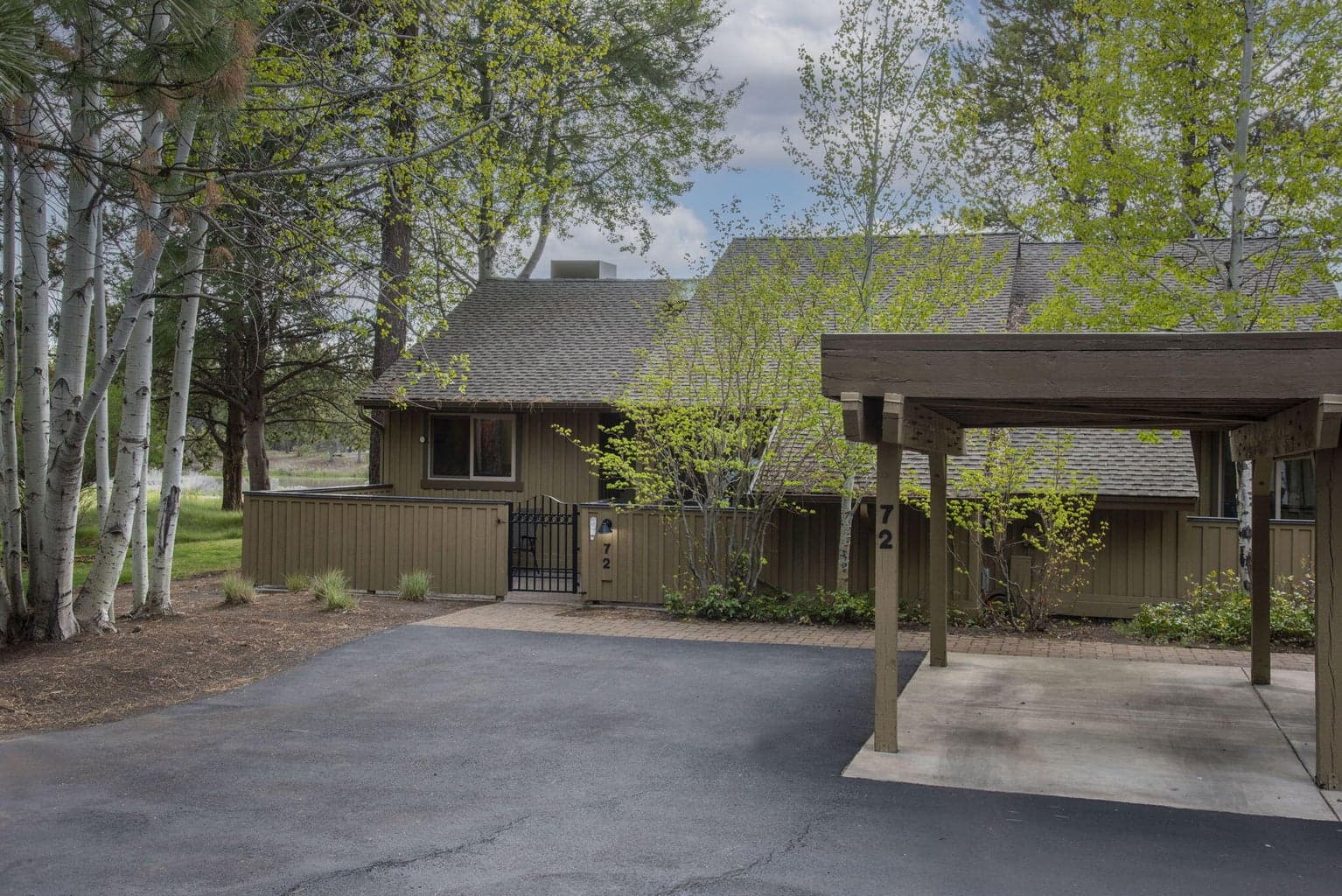 Photo of 57379 Lake Aspen Court 1 of 23