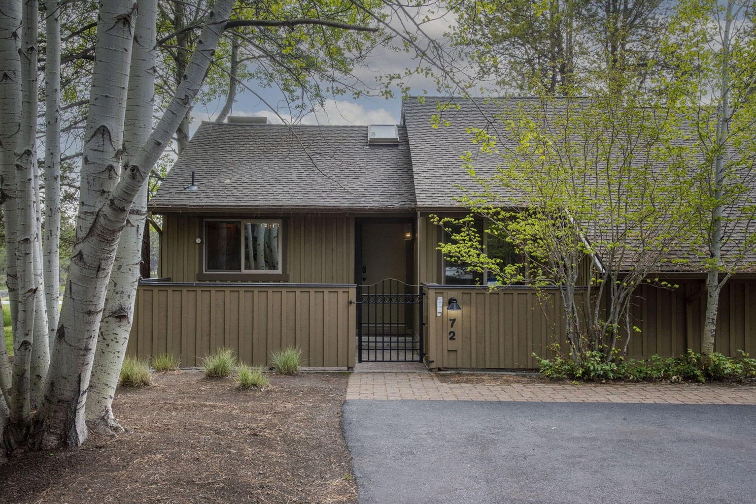 Photo of 57379 Lake Aspen Court 2 of 23