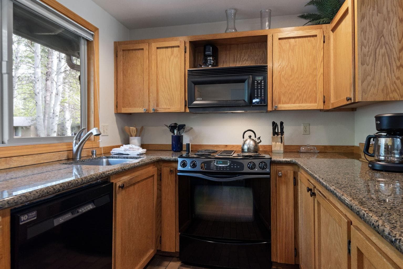 Photo of 57379 Lake Aspen Court 5 of 23