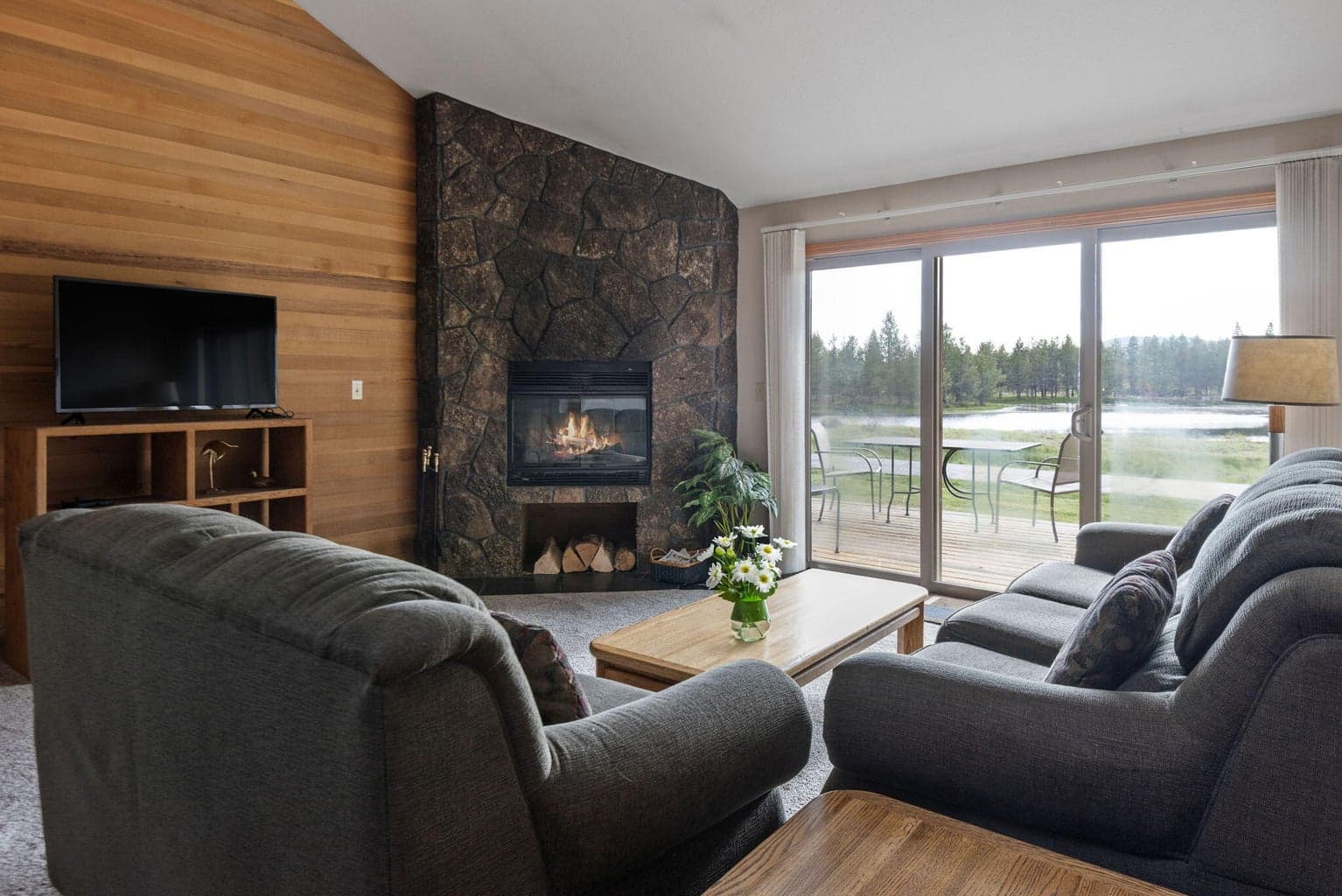 Photo of 57379 Lake Aspen Court 7 of 23