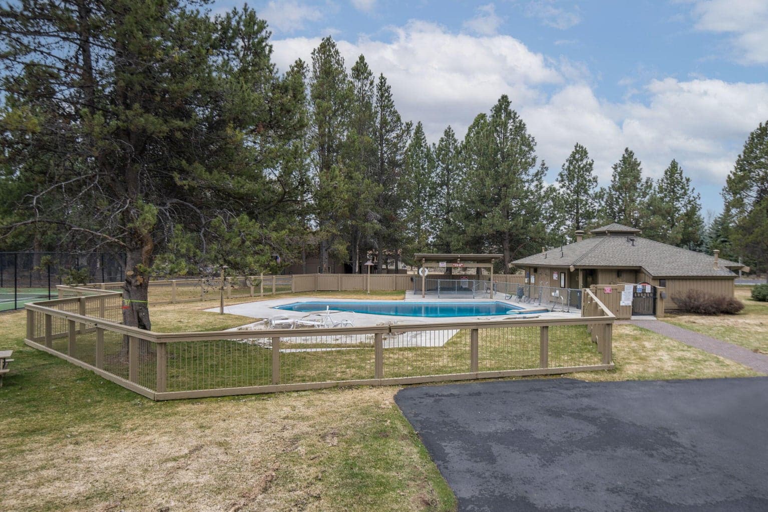 Photo of 57379 Lake Aspen Court 20 of 23