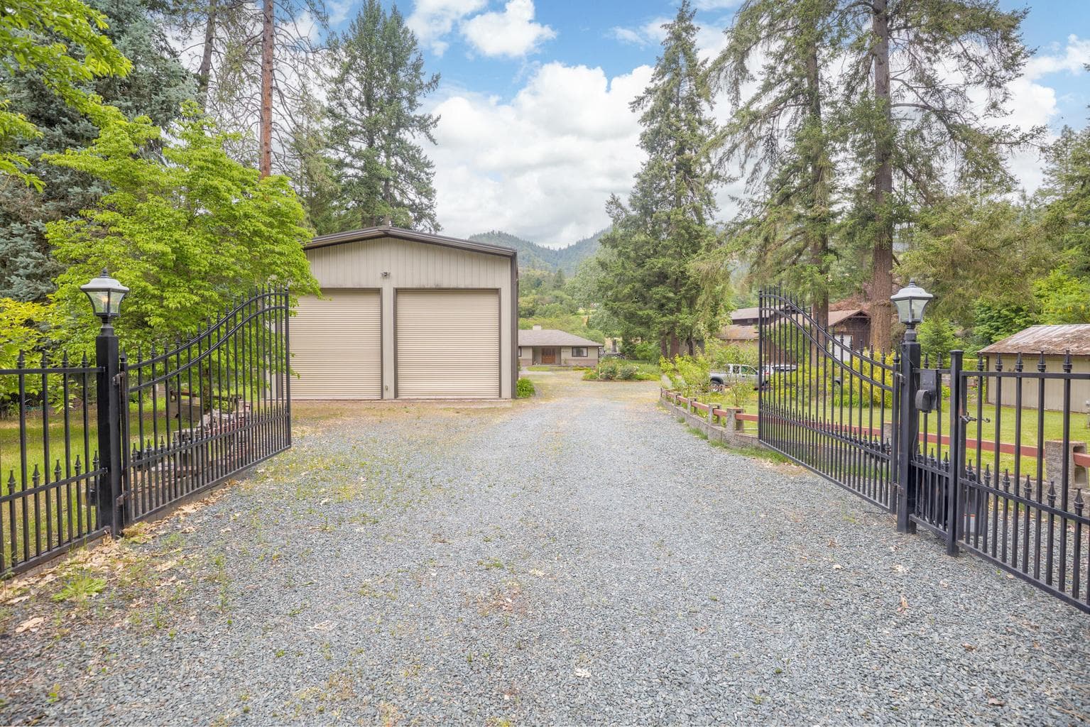 Photo of 3840 Almar Road 1 of 68