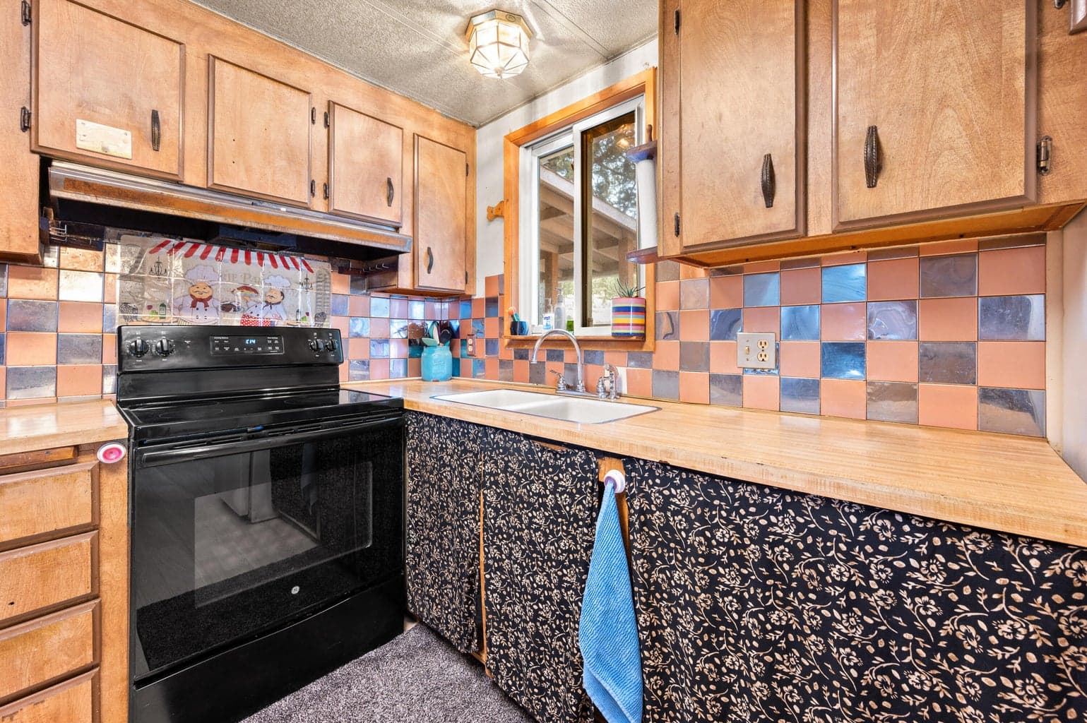 Photo of 791 SE Akins Drive 10 of 45