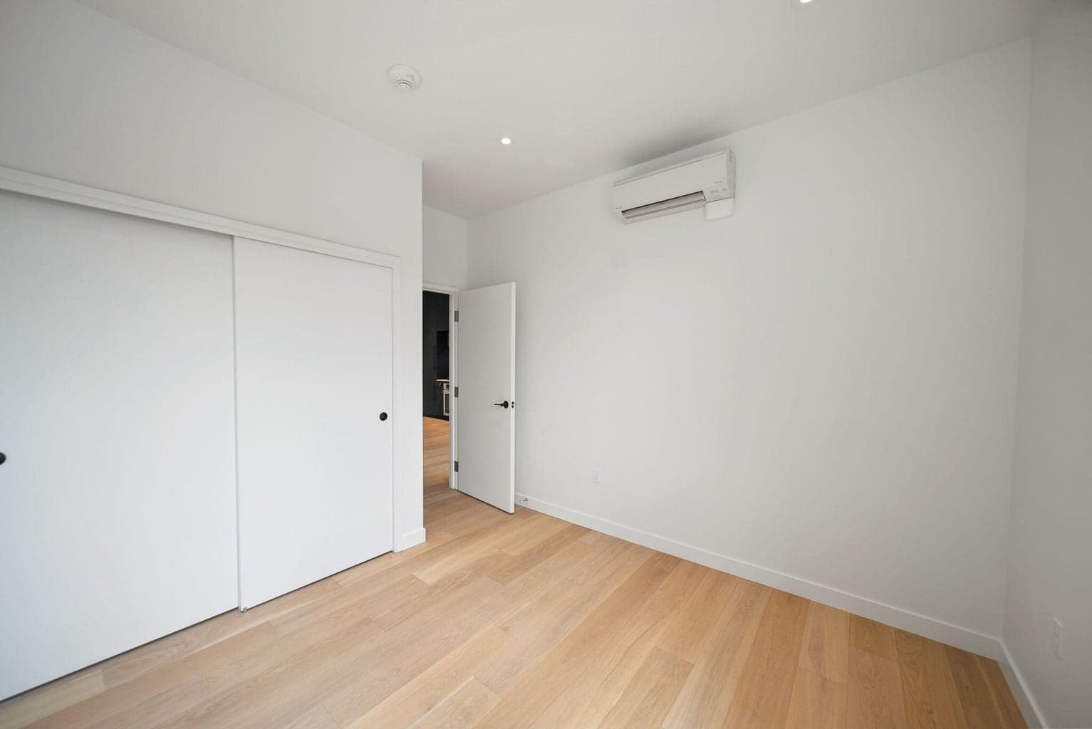 Photo of 2745 NW Ordway Avenue 21 of 27