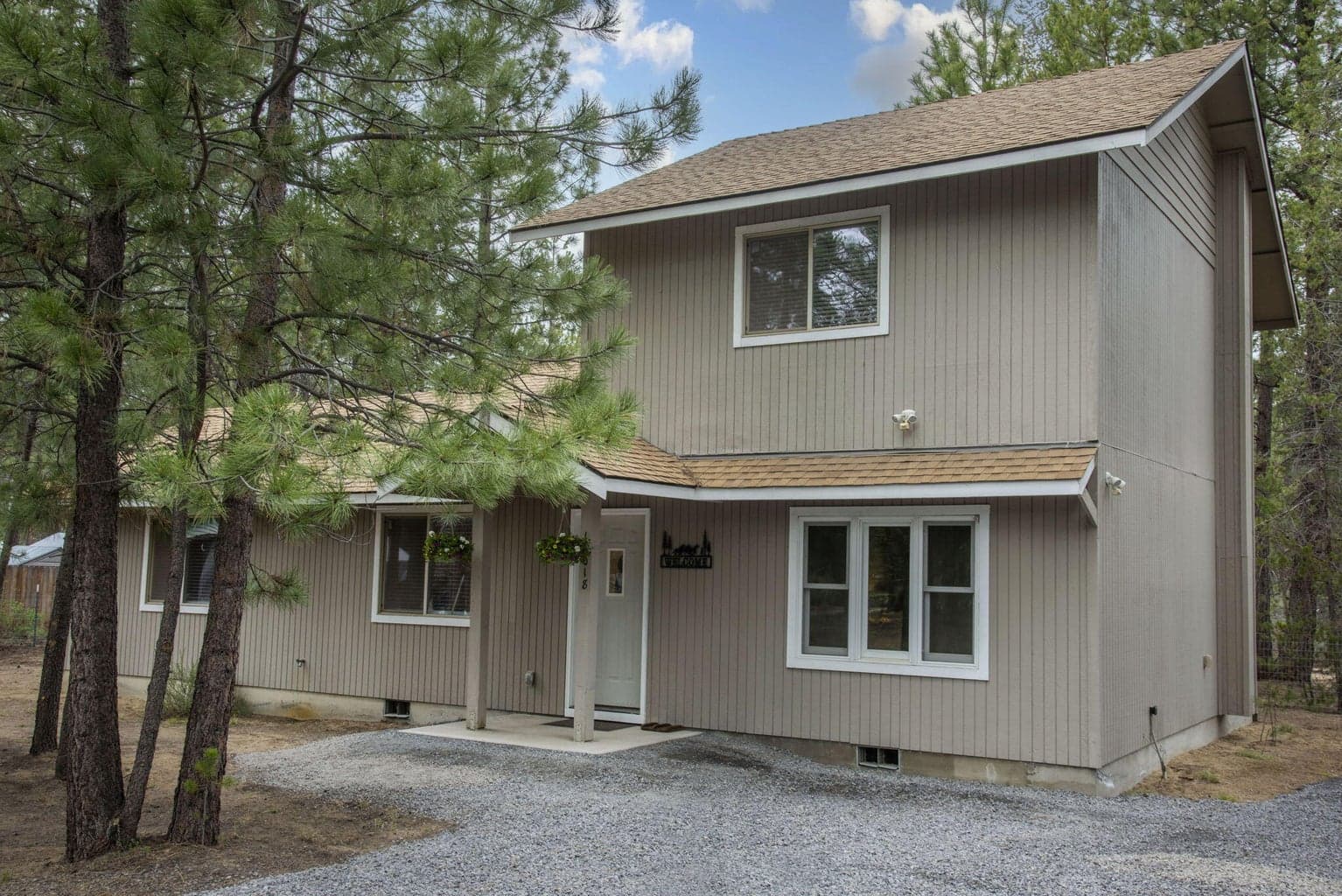 Photo of 16018 Park Drive 3 of 25