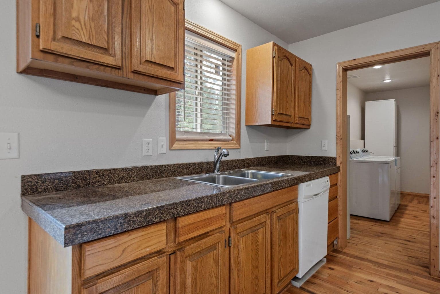 Photo of 16018 Park Drive 10 of 25