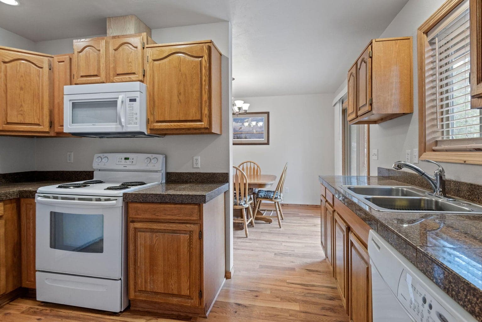 Photo of 16018 Park Drive 12 of 25