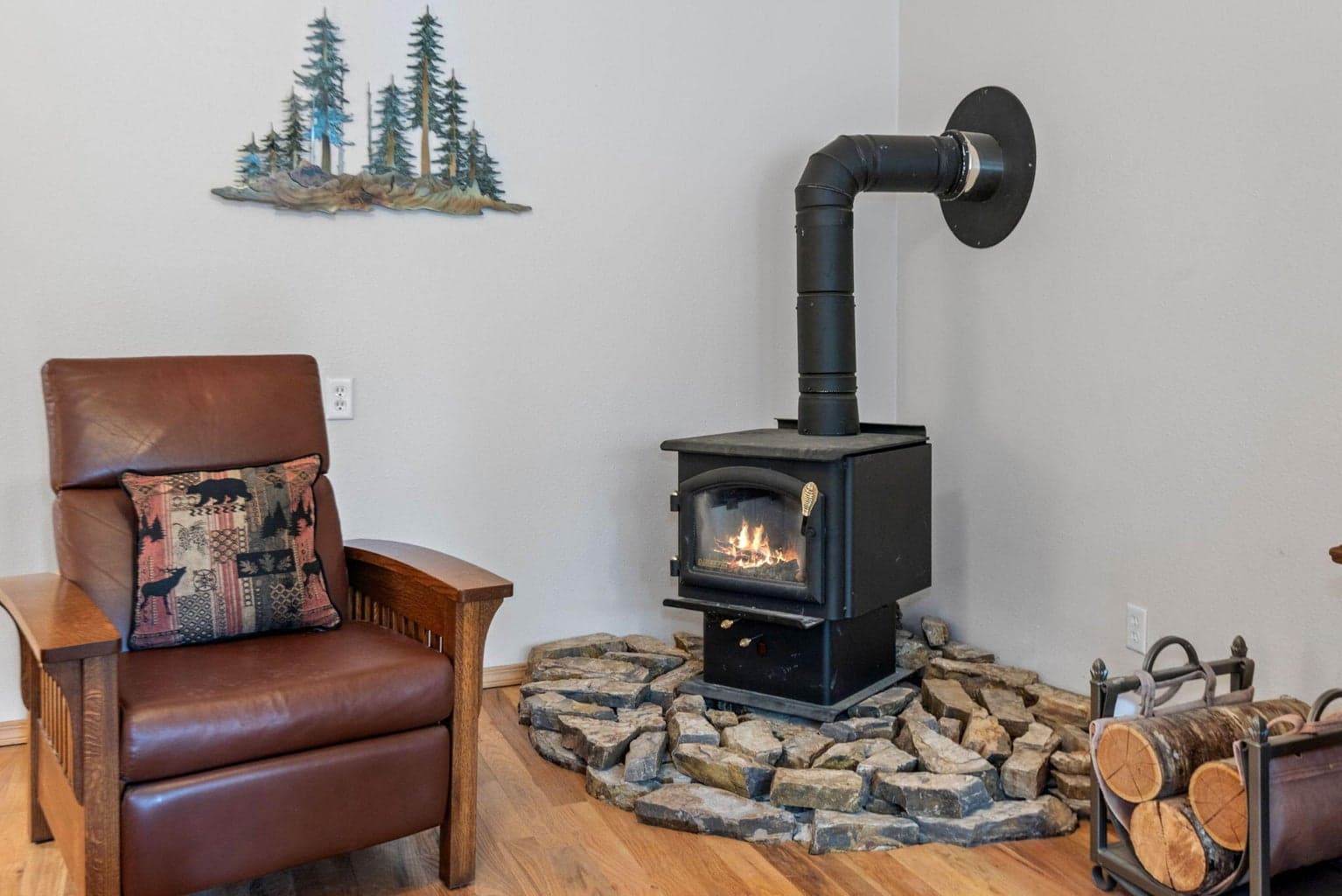 Photo of 16018 Park Drive 6 of 25